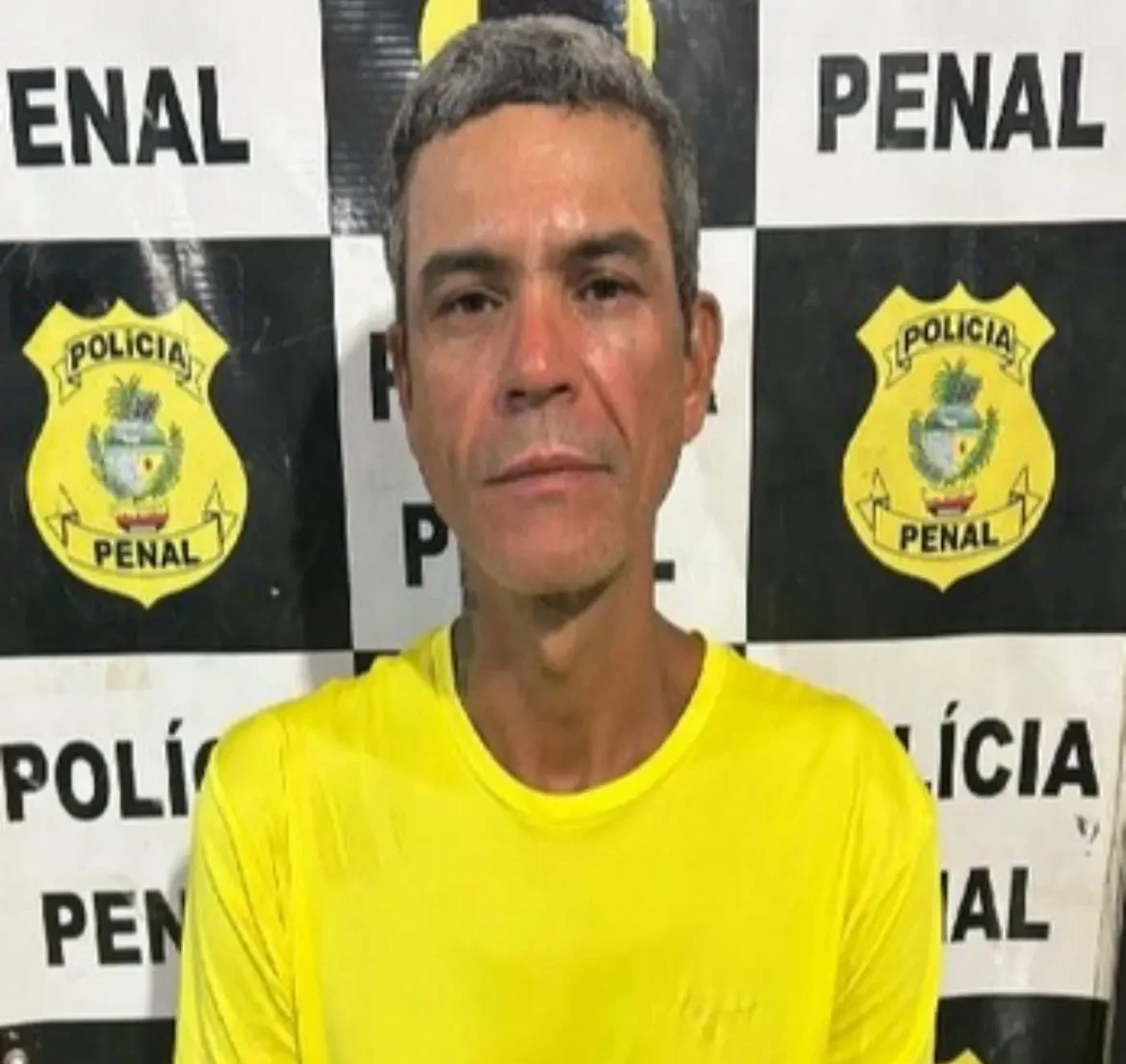 Corpo é encontrado enterrado em quintal de casa em Caldas Novas