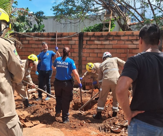 Suspeito de matar colega de trabalho e enterrar corpo no quintal é preso