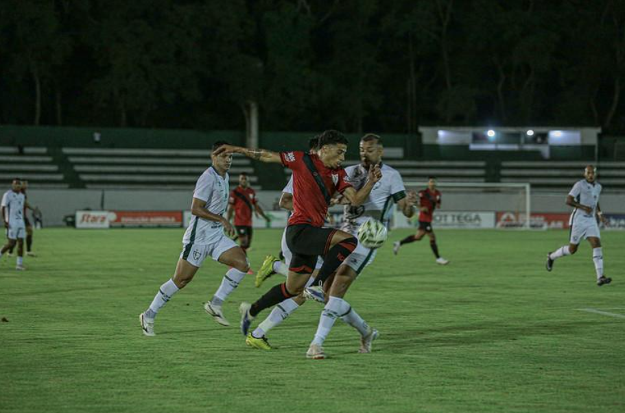 Jataiense mostra força, vence Atlético-GO por 3 a 1, mantém invencibilidade e escreve capítulo inédito no Goianão
