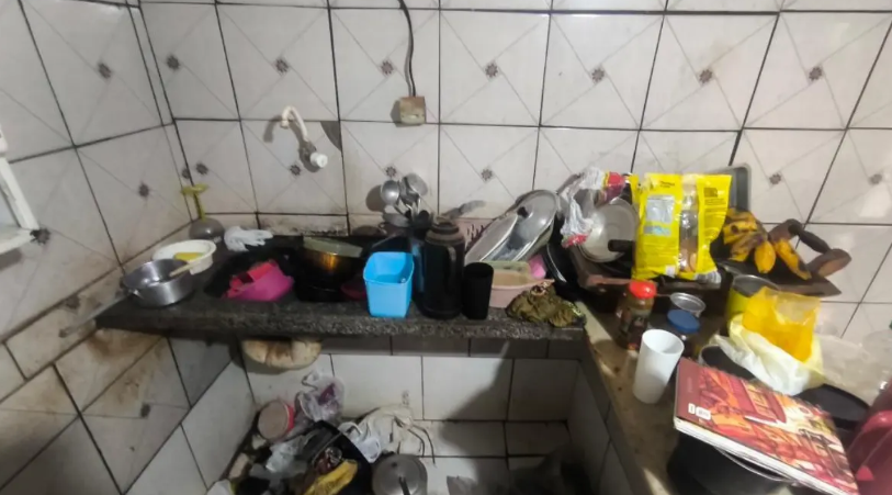 Denúncia leva PM a casa com crianças em situação insalubre em Aparecida
