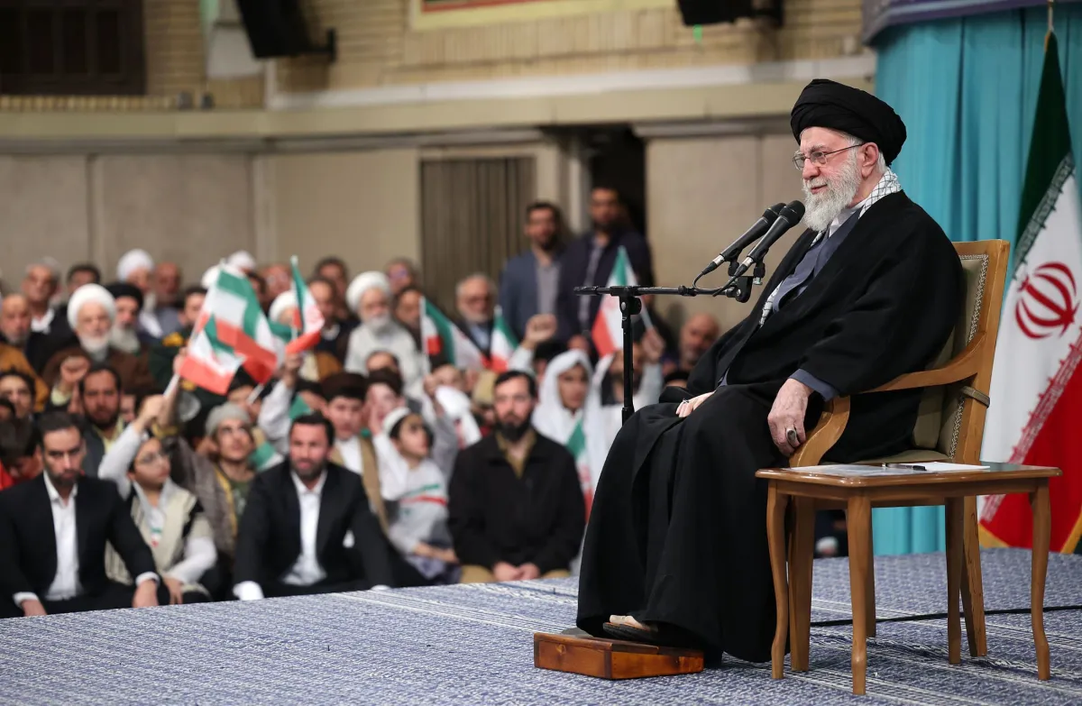 Presidente do Irã declara que qualquer agressão a Ali Khamenei será guerra total; jornal aponta 16 mil mortos