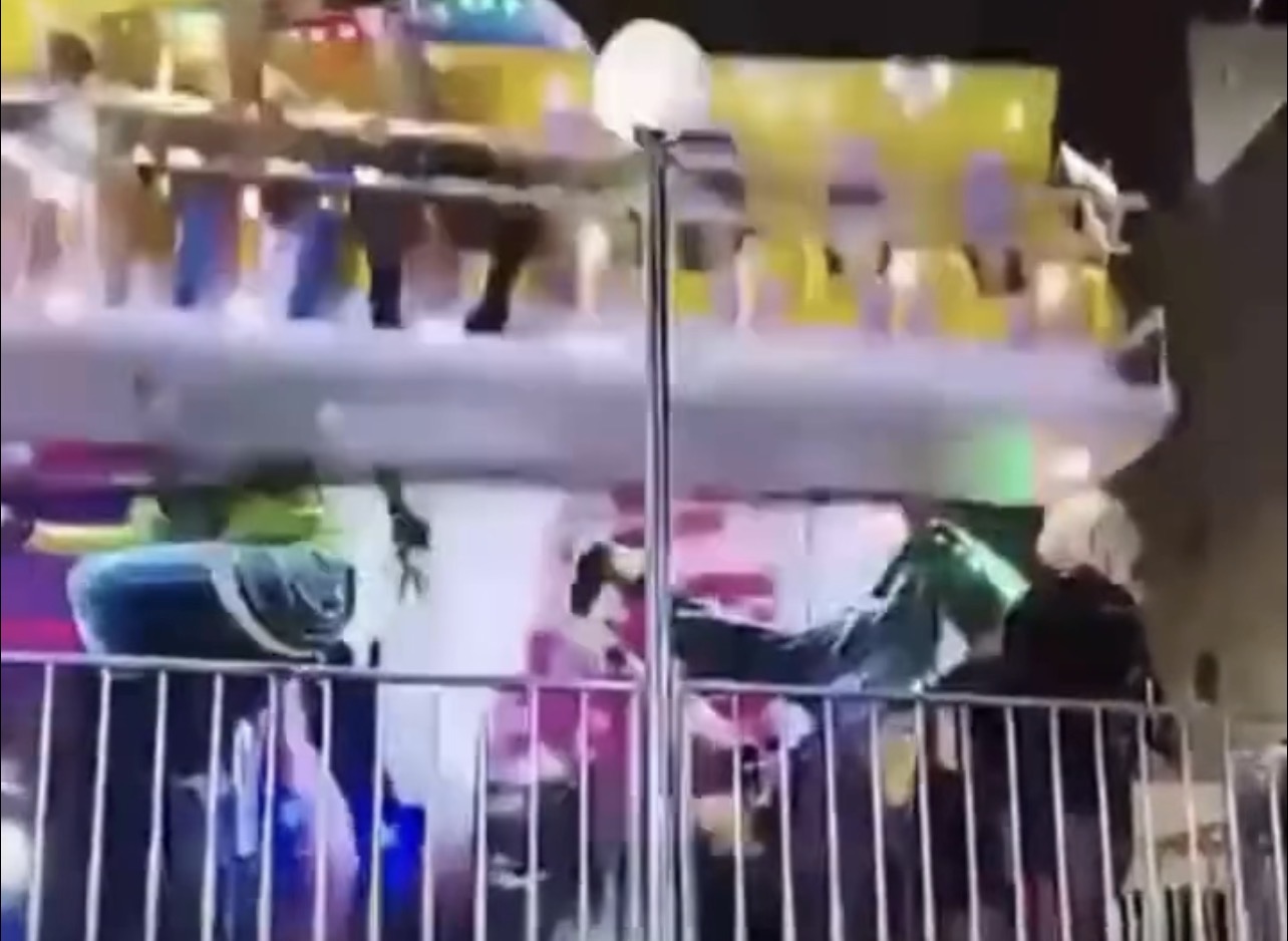 Acidente em brinquedo de parque fere jovem durante festas