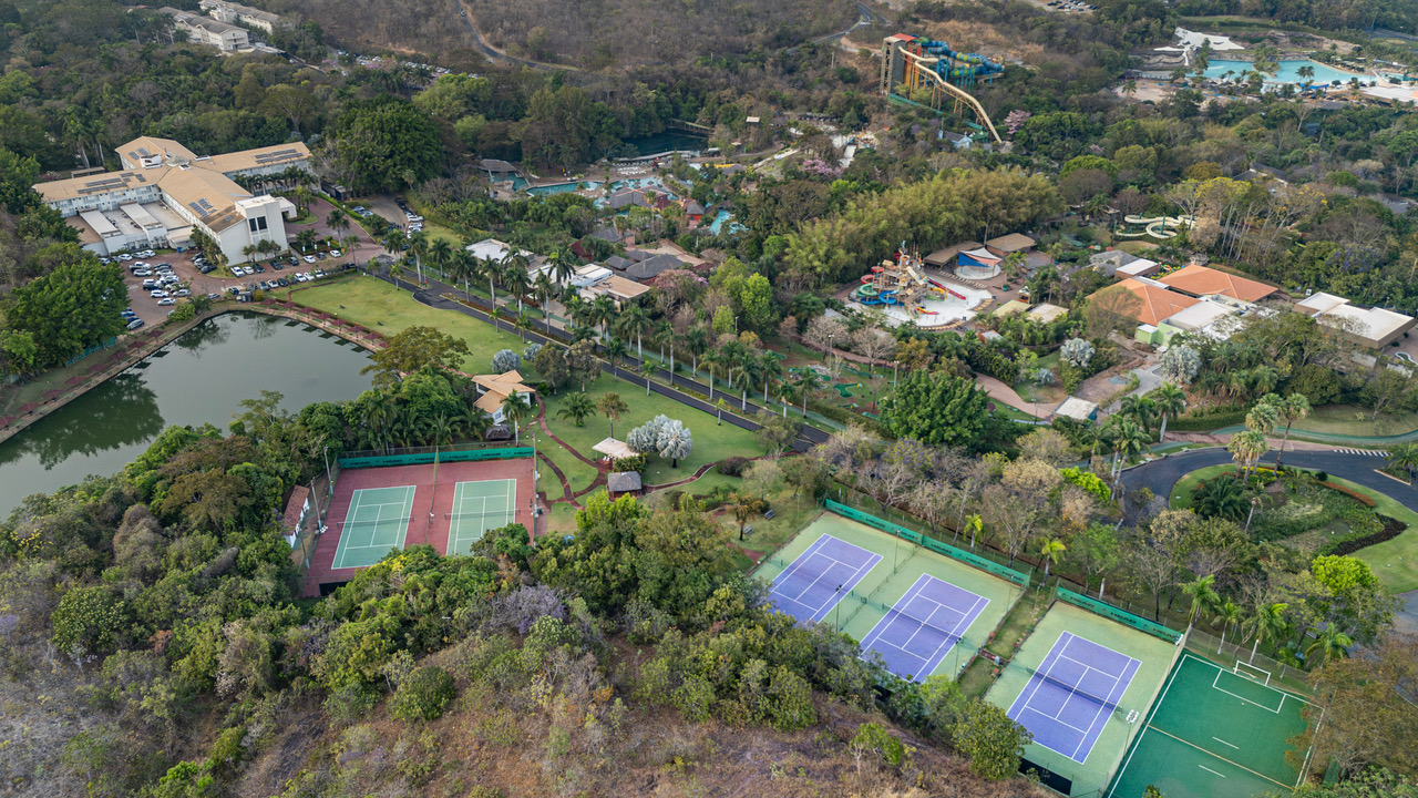 Rio Quente Resorts e Hot Park abrem 390 vagas para a temporada de 2026
