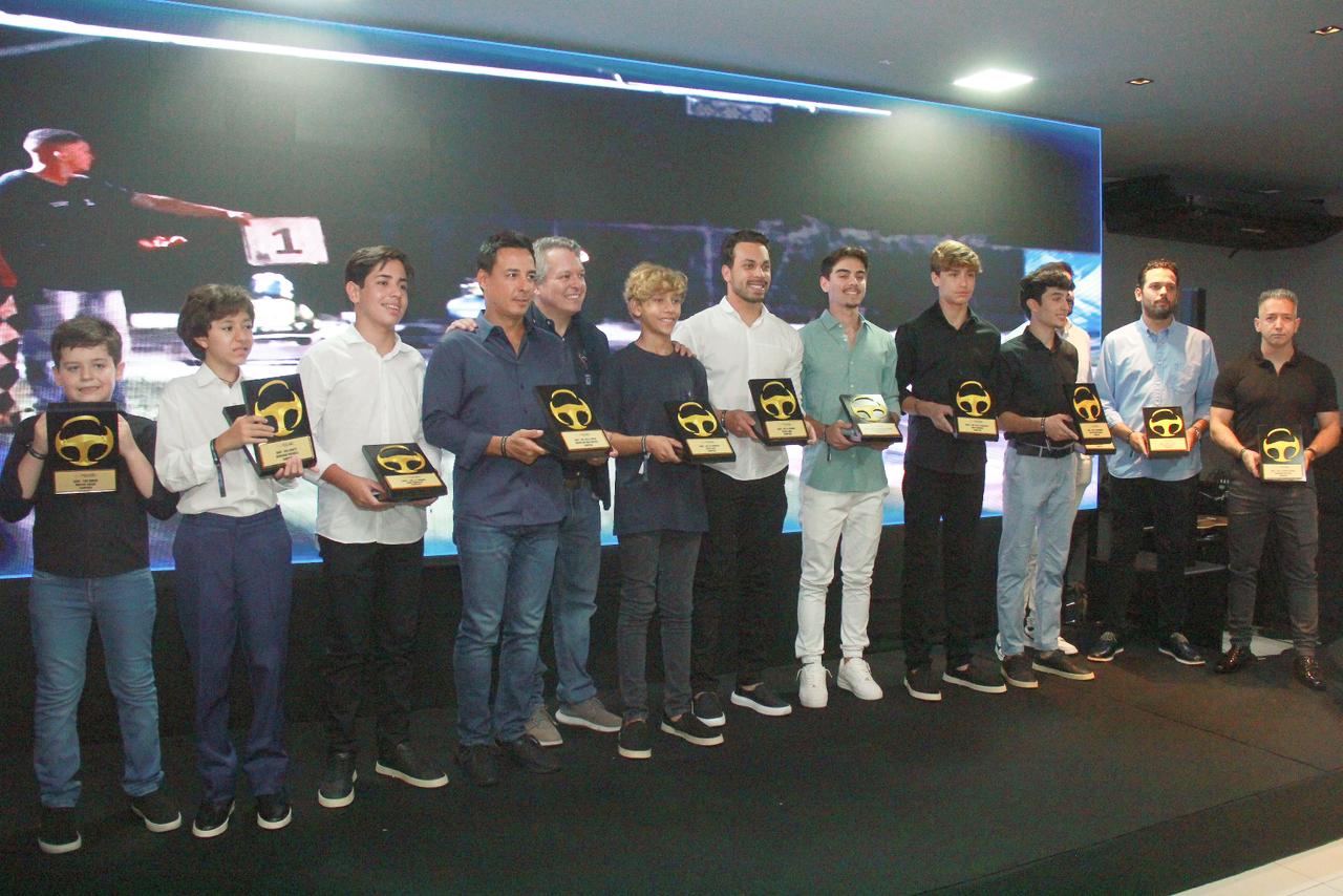 Prêmio Volante de Ouro celebra campeões do automobilismo goiano