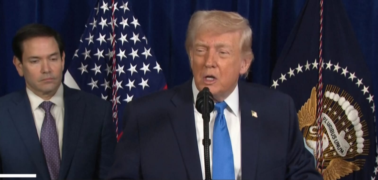 Trump afirma que EUA governam Venezuela até transição e assumem setor petrolífero