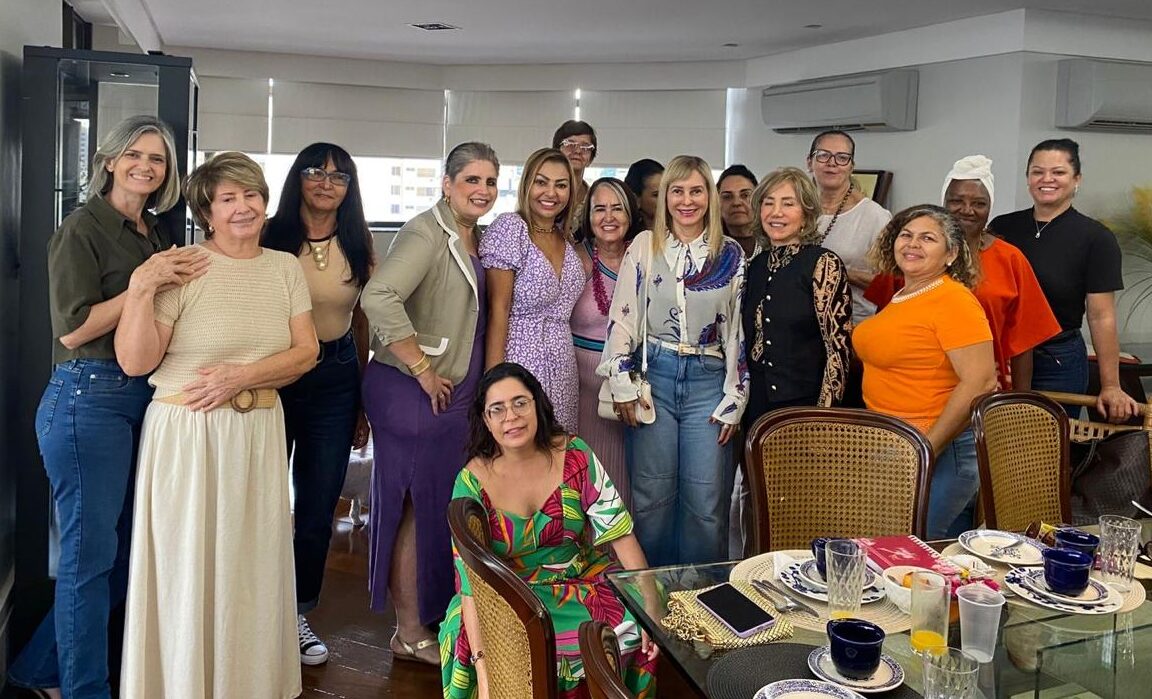 Mulheres do G15 fortalecem apoio a Daniel Vilela