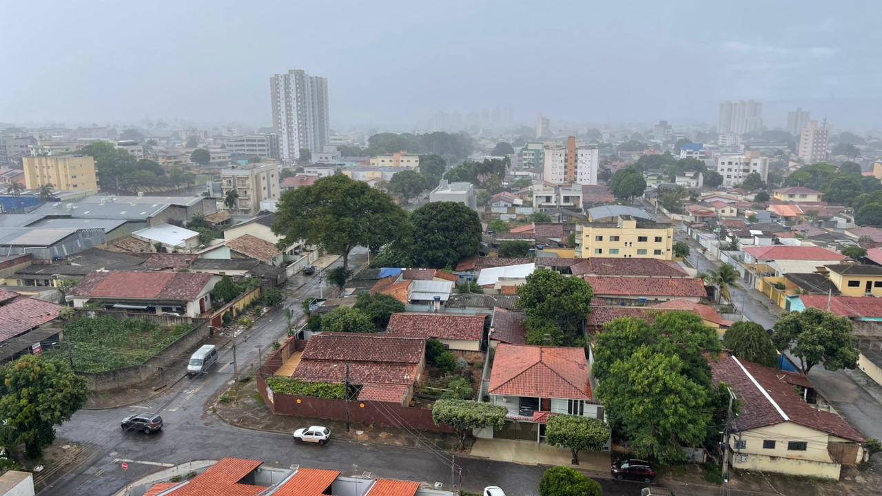 Defesa Civil de Goiânia alerta para chuva forte, possíveis alagamentos e interdições neste domingo (25/01)