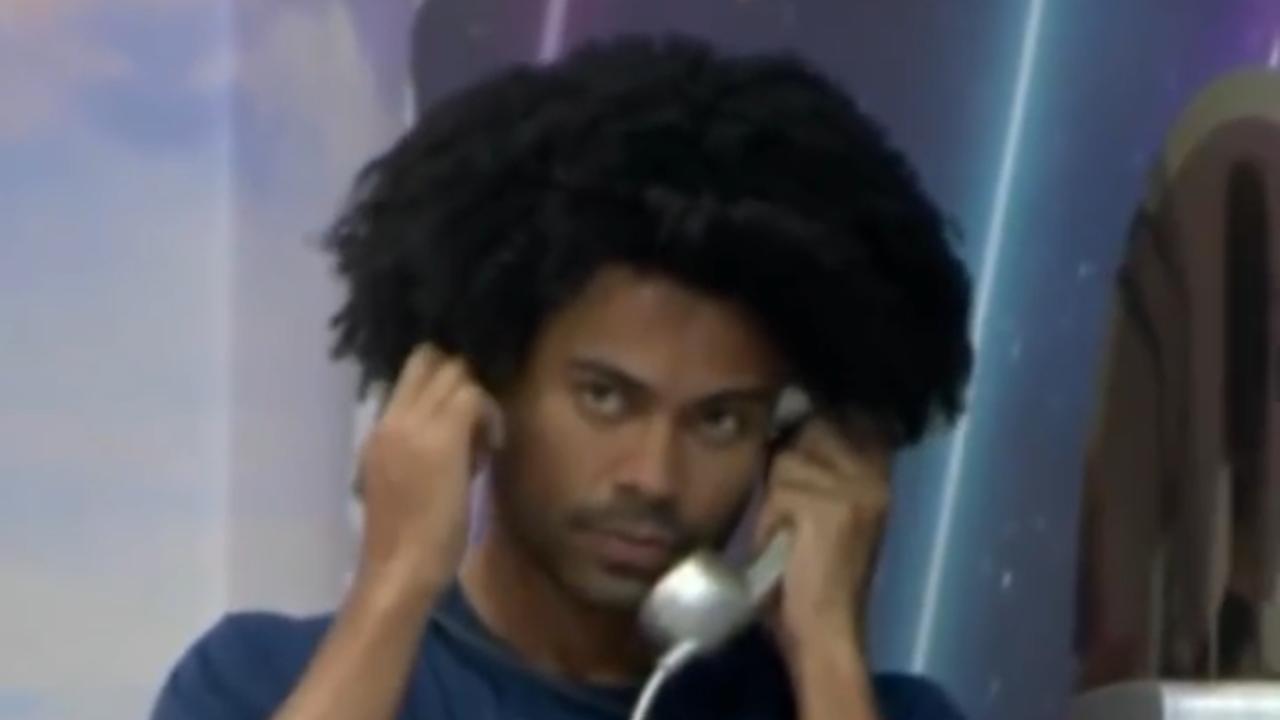 Vídeo: Breno atende Big Fone e veta Brigido das provas do BBB