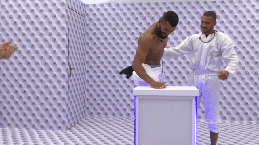 Ricardo é o quarto a desistir do Quarto Branco do BBB 26 após 100 horas