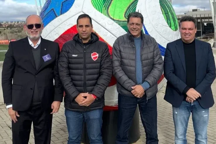 Dirigentes de Atlético-GO, Goiás e Vila Nova visitam sede da federação espanhola