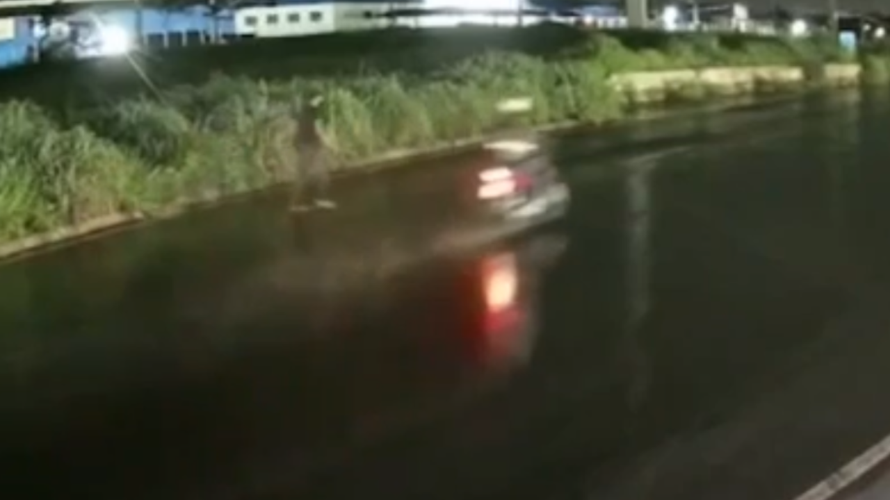 Vídeo: Pedestre morre após ser atropelado no Anel Viário em Aparecida de Goiânia