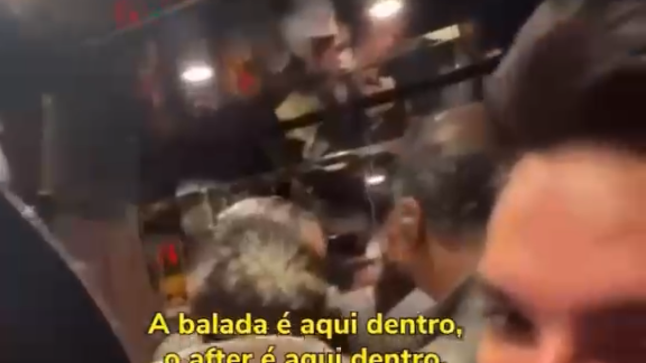 Vídeo: Ana Castela passa por susto após ficar presa em elevador durante cruzeiro