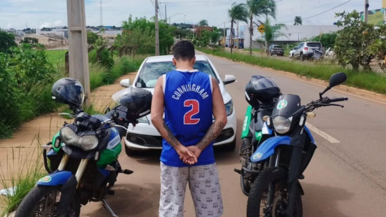 Polícia prende homem que dirigia veículo ligado a estelionato em Anápolis