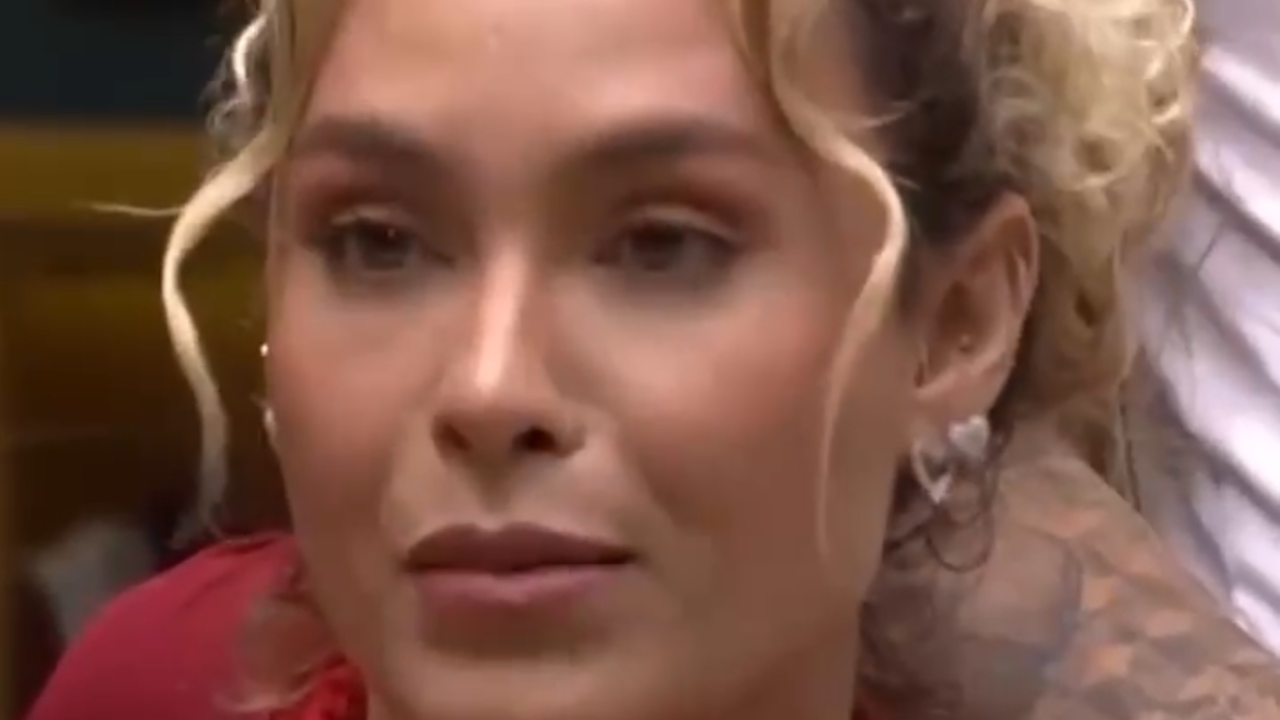 Vídeo: Veto provoca confronto direto entre Sarah e Ana Paula no BBB