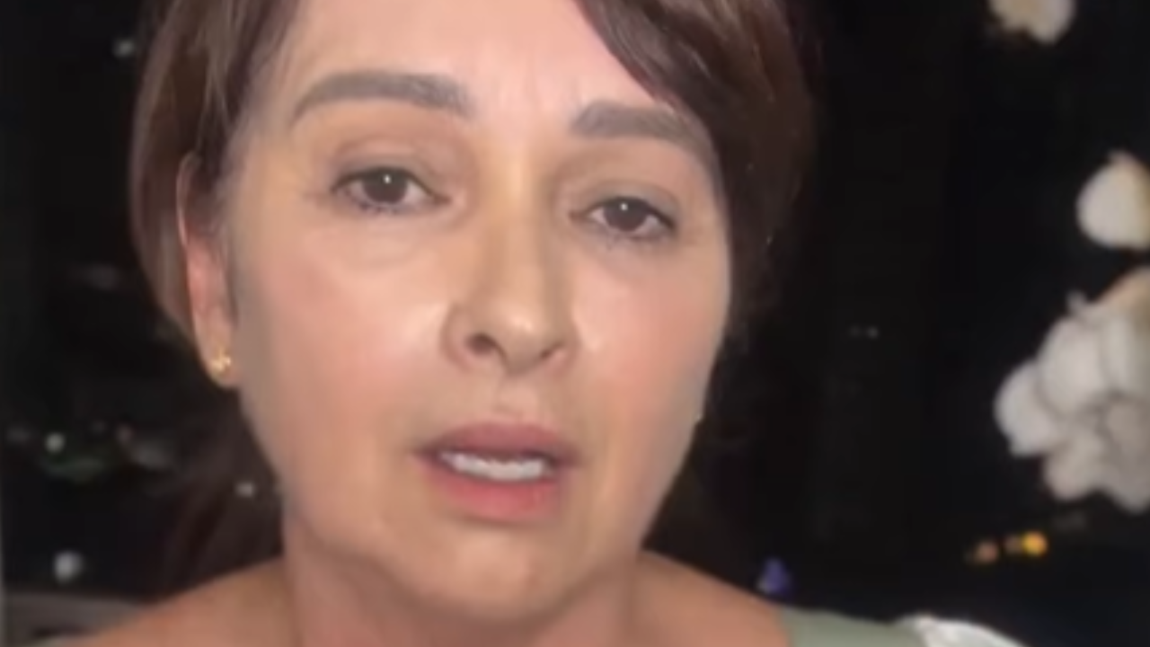 Myrian Rios pede respeito a Roberto Carlos após críticas nas redes