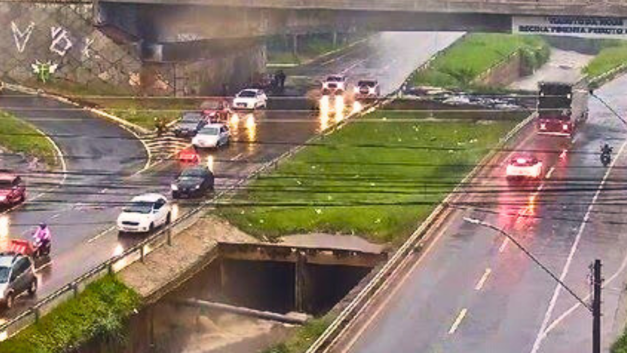 Goiânia registra chuva intensa com acúmulo de 70 mm em apenas 20 minutos nesta terça-feira (20/01)