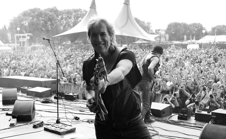 Francis Buchholz, ex-baixista do Scorpions, morre aos 71 anos após longa batalha contra câncer