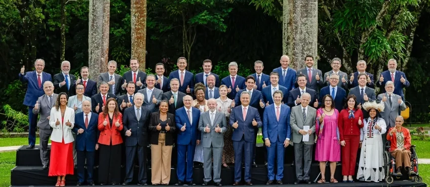 Governo Lula deve perder quase metade dos ministros para eleições de 2026