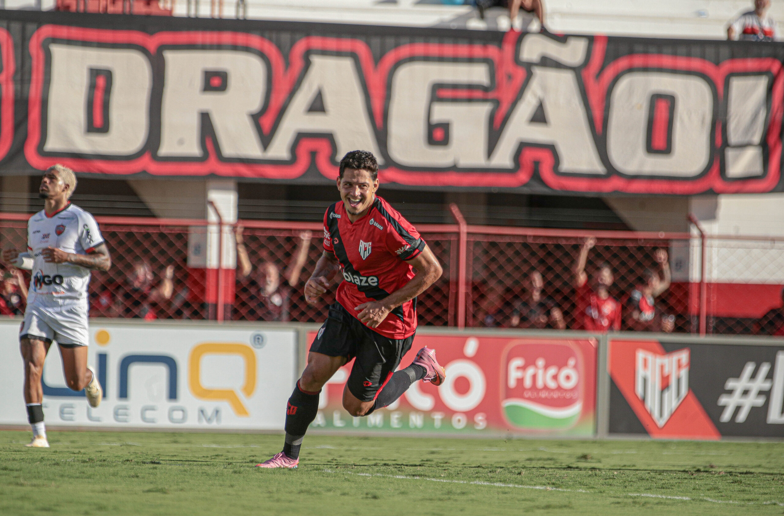 Atlético-GO segura empate contra Abecat e avança para semifinais do Goianão