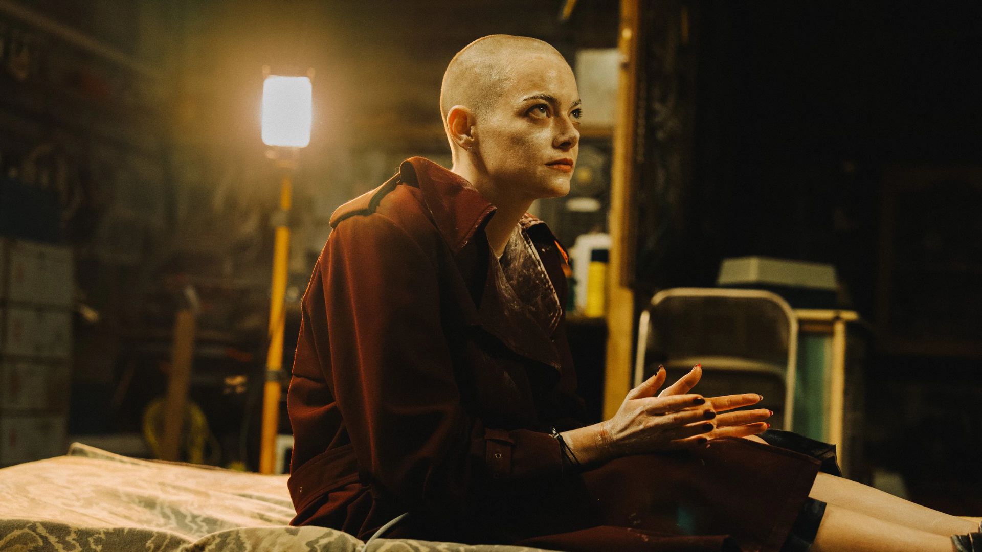 'Bugonia', com Emma Stone, faz alegoria política no Cine Cultura