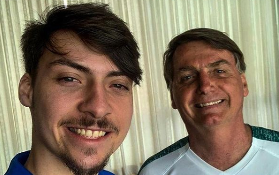 Jair Renan Bolsonaro desabafa sobre pai preso: 'O silêncio gritou' e a distância 'machuca'