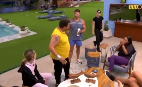 BBB 26: Confronto direto marca clima tenso entre Juliano Floss e Jonas na casa