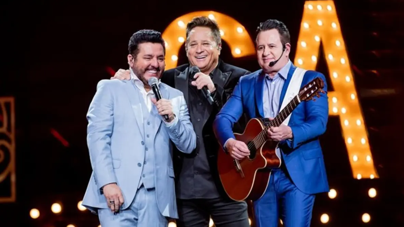 Leonardo e Bruno & Marrone se despedem do projeto Cabaré com show final em Goiânia