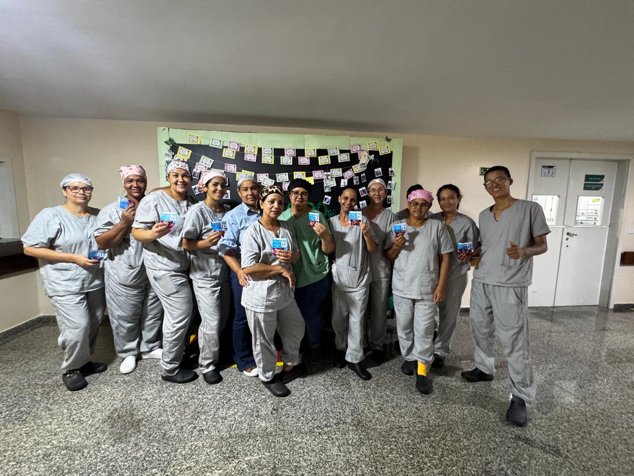 HERSO homenageia equipe de Serviços Gerais com painel e mensagem de reconhecimento
