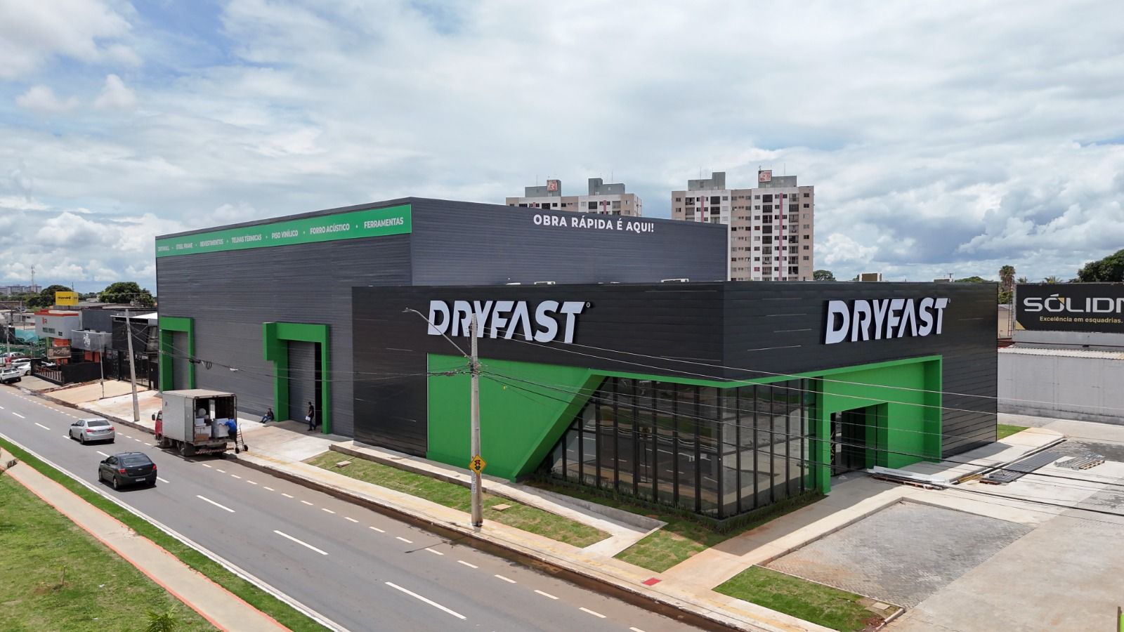 Goiás recebe primeiro drive-thru de construção a seco no Brasil