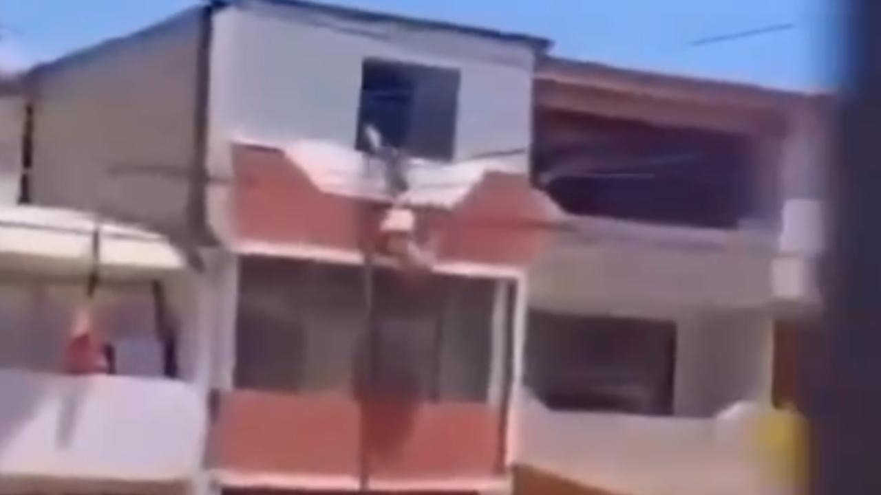 Marido joga amante da sacada após flagrar traição; veja vídeo