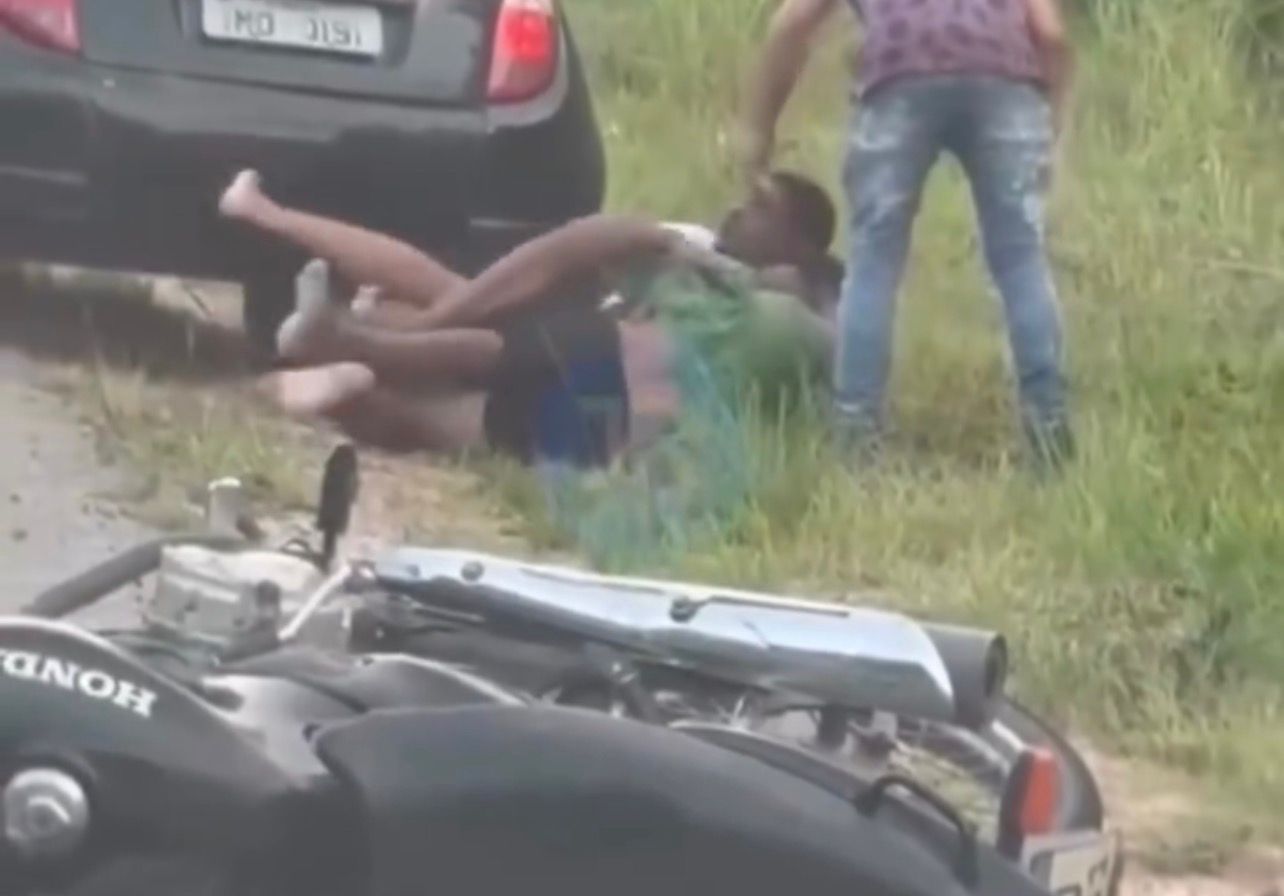 Discussão no trânsito termina em briga após colisão em rodovia