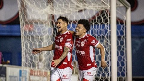 Vila Nova joga bem, faz dois com João Vieira, e derrota Anápolis na partida de ida das quartas do Goianão