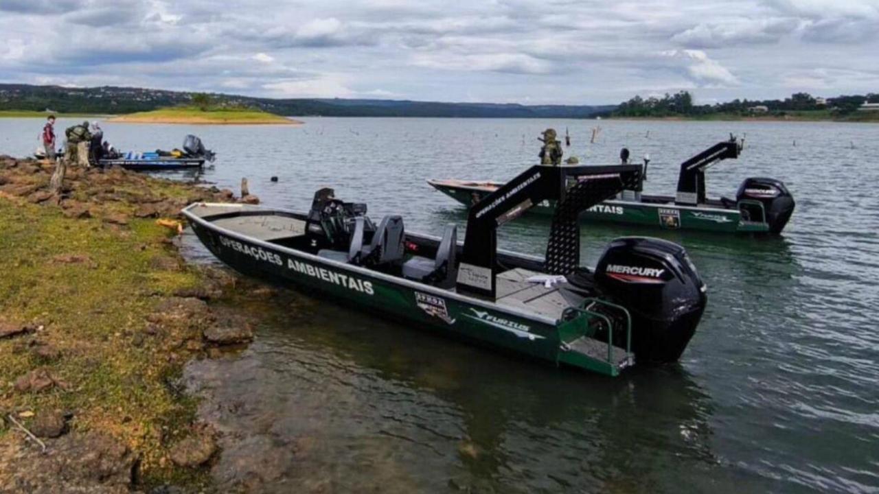 PM apreende pescado ilegal, armas e redes durante Carnaval em Goiás