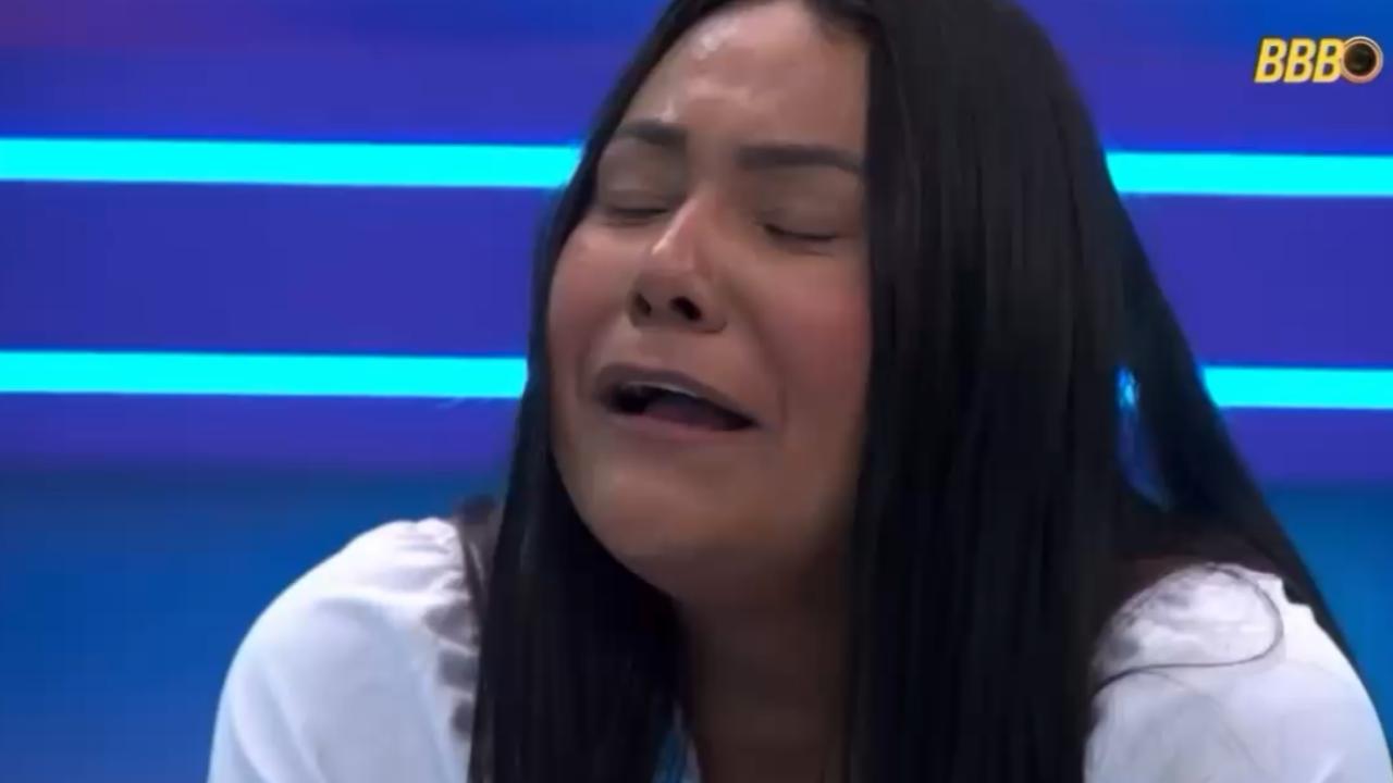Chaiany recebe presente do anjo e se emociona ao ver vídeo da família no BBB 26