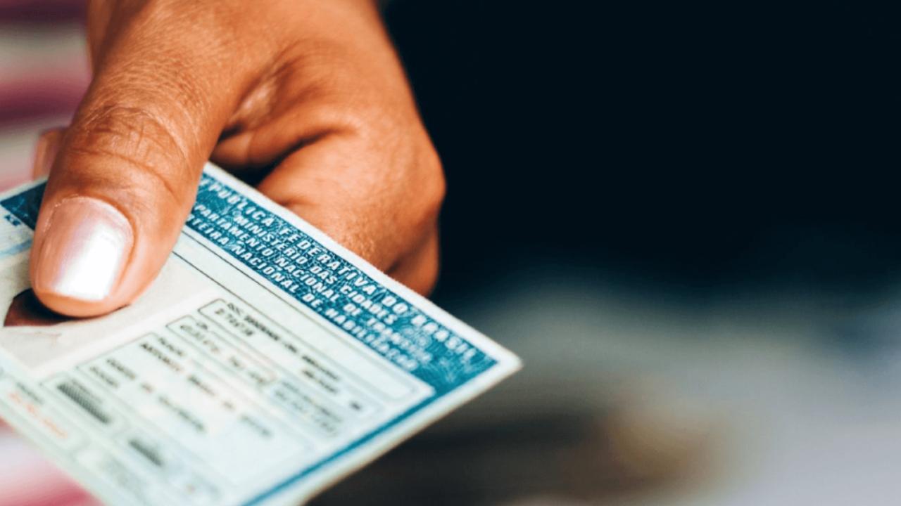 Detran-GO passa a emitir CNH definitiva gratuita para condutores sem infrações graves
