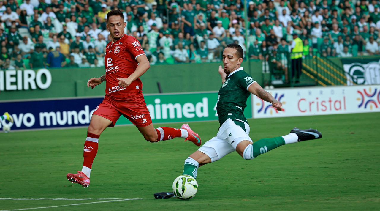 Tadeu brilha, Goiás elimina Anapolina nos penâltis e vai à final do Goianão