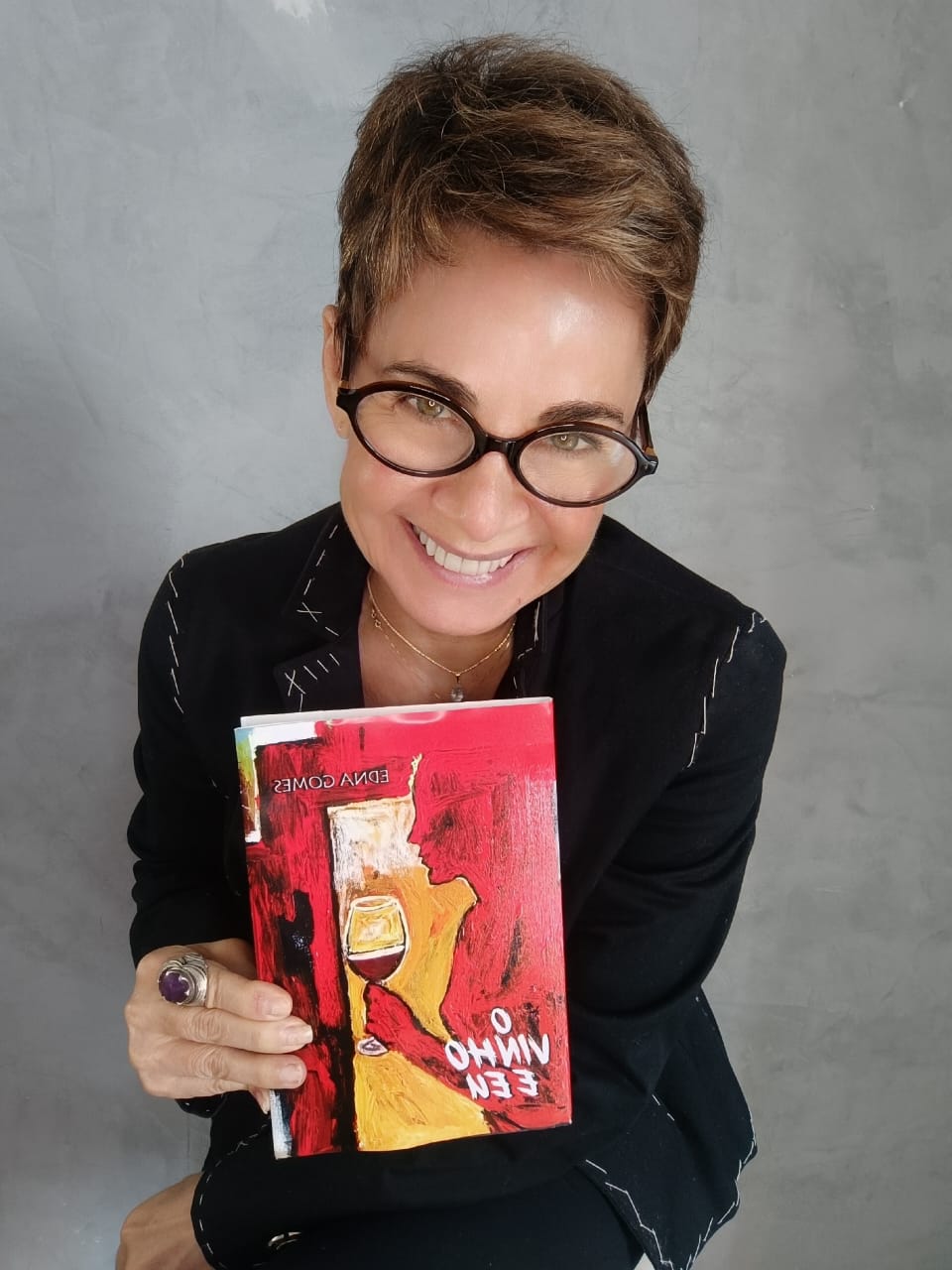 Livro mostra vinho como divã e personagem além da referência gastronômica