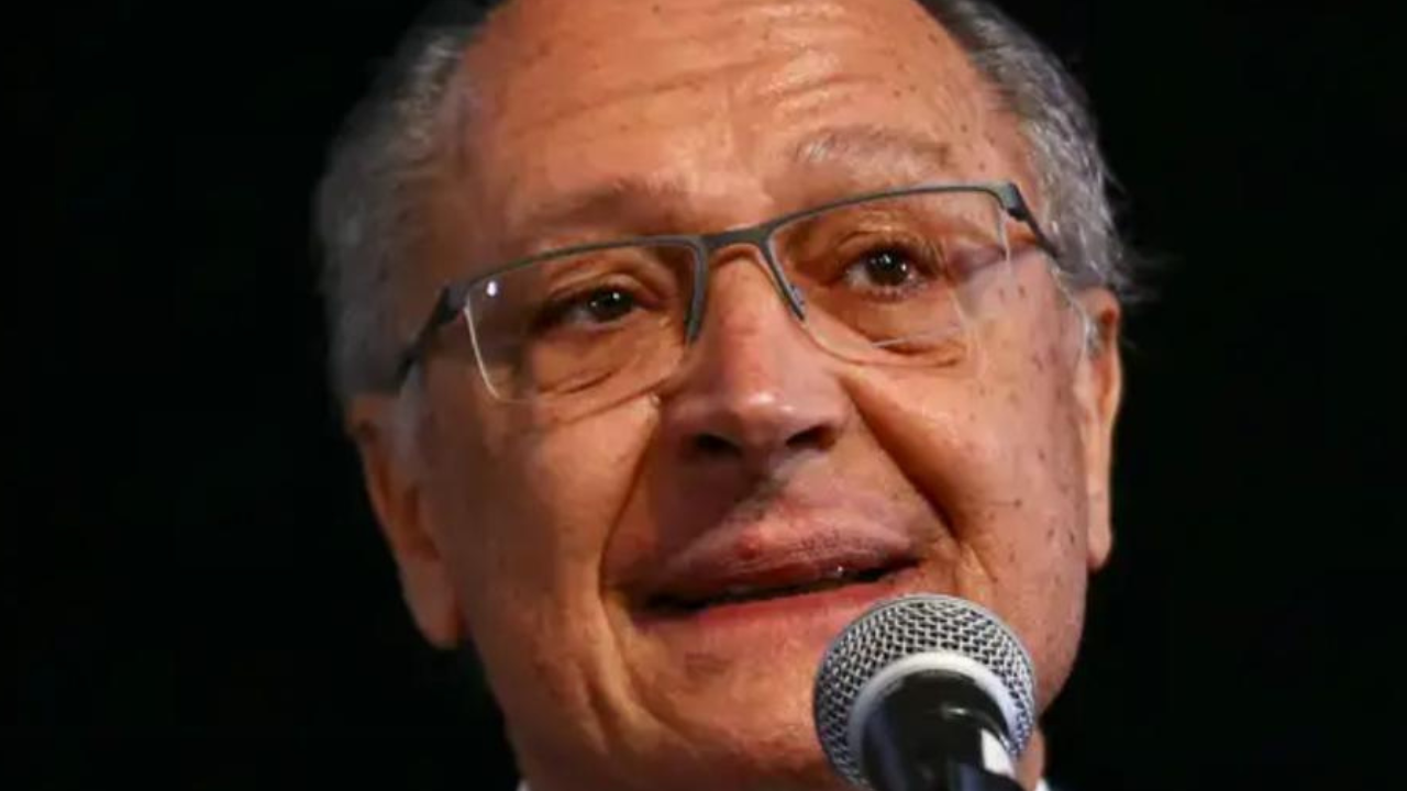 Vice-presidente Geraldo Alckmin participa de filiação de vereadora ao PSB em Goiânia nesta terça-feira (10/02)
