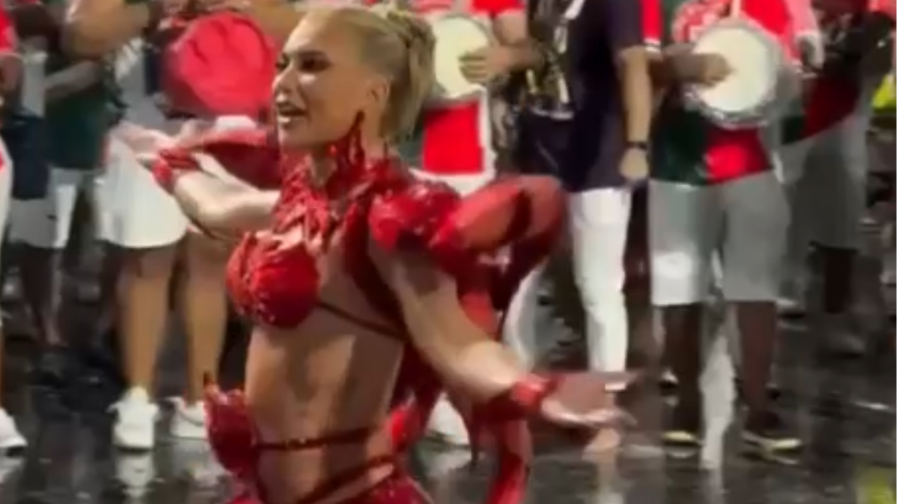 Virgínia Fonseca sambou em ensaio da Grande Rio como rainha de bateria. Assista vídeo