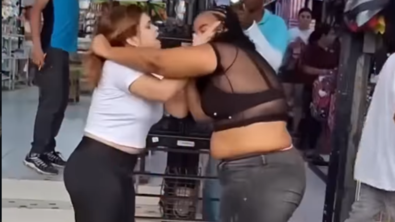Vídeo: Traição termina em briga entre amante e mulher em centro comercial