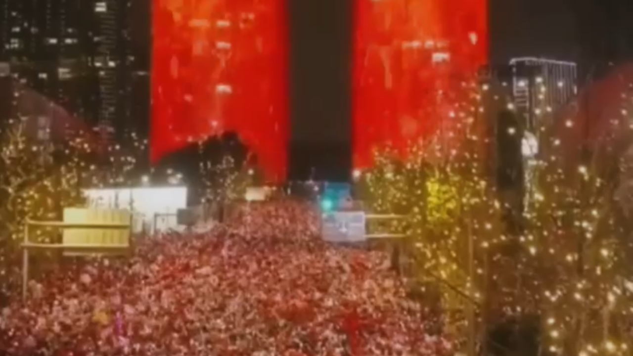 Vídeo: Ano Novo Chinês 2026 celebra chegada do cavalo de fogo com festividades globais