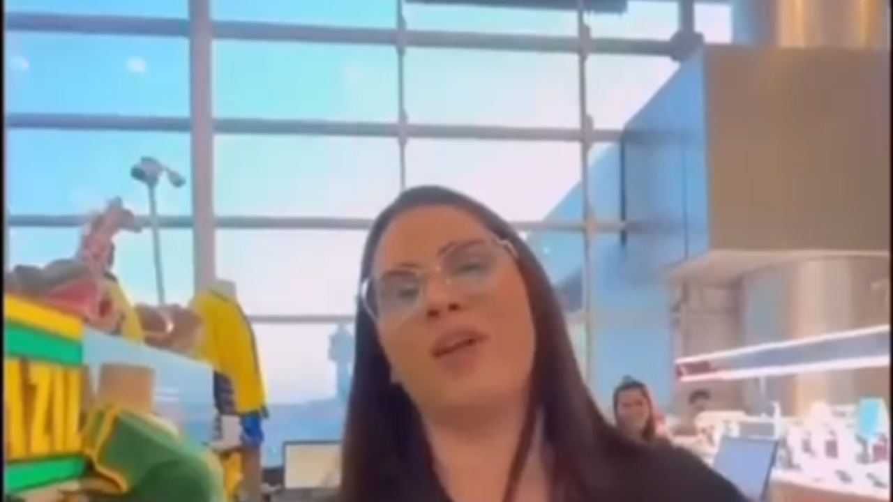 Funcionária de aeroporto pede demissão após receber oferta de R$ 25 Mil; veja vídeo
