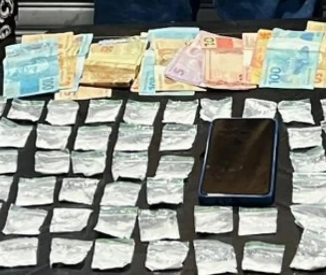 Polícia Civil desativa ponto de venda de drogas em distribuidora no Setor Independência Mansões