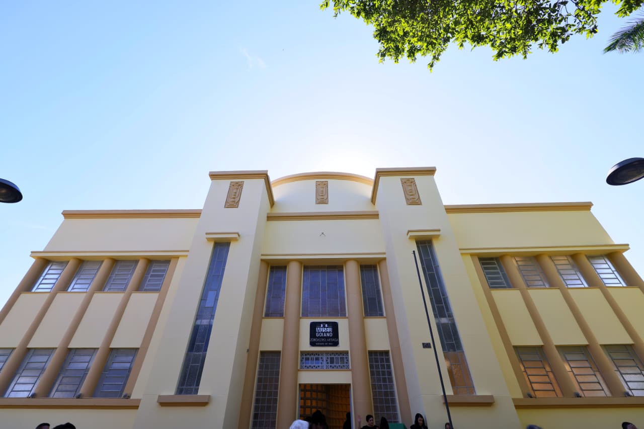 Caiado entrega Museu Goiano Zoroastro Artiaga restaurado