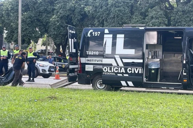Jovem morre em acidente de moto e pai tira a própria vida ao reconhecer filha no local