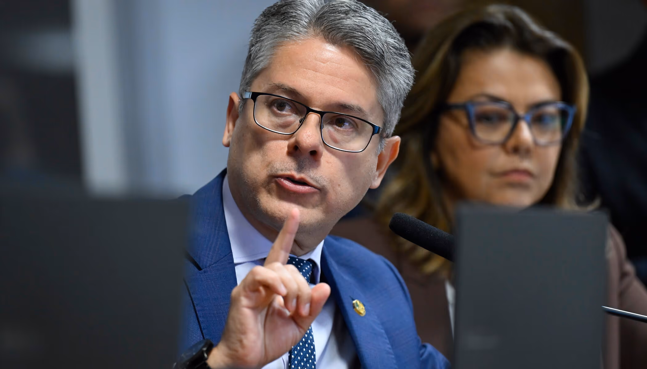 Senador diz que vai protocolar pedido de CPI para apurar envolvimento de Moraes e Toffoli com o Master