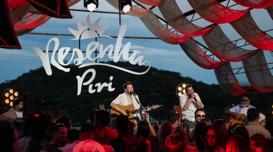 Pôr do sol em Pirenópolis marca resenha de Cleber &amp; Cauan no Piri Lounge