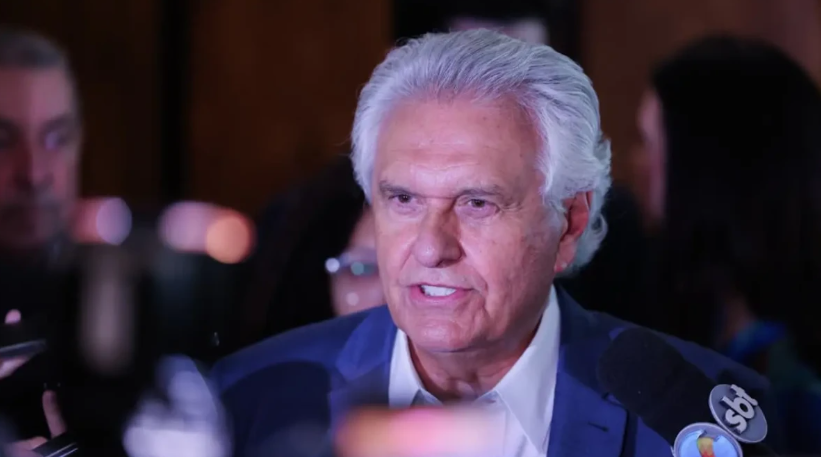 Caiado diz que sai “pela porta da frente” e confirma entrega do governo a Daniel Vilela