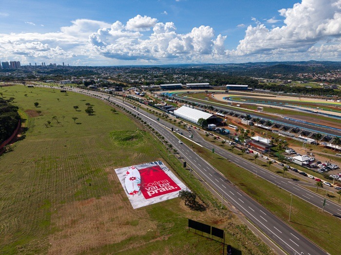 “Goiânia vai ter praia”: instalação no autódromo anuncia complexo com praia artificial
