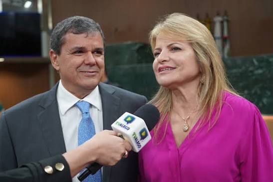 Flávia e George Moraes podem assumir comando do PSDB em Goiás